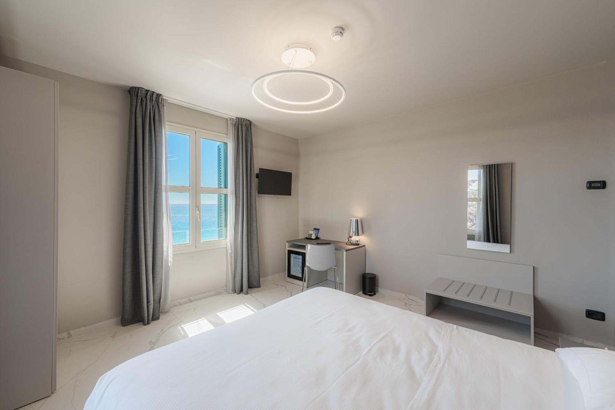 Hotel Villa Levi Санремо Экстерьер фото
