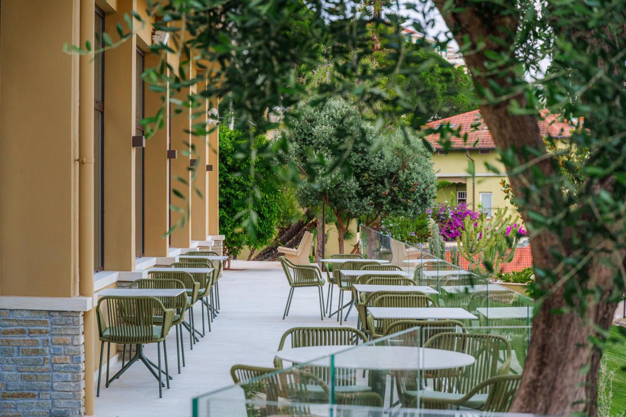 Hotel Villa Levi Санремо Экстерьер фото