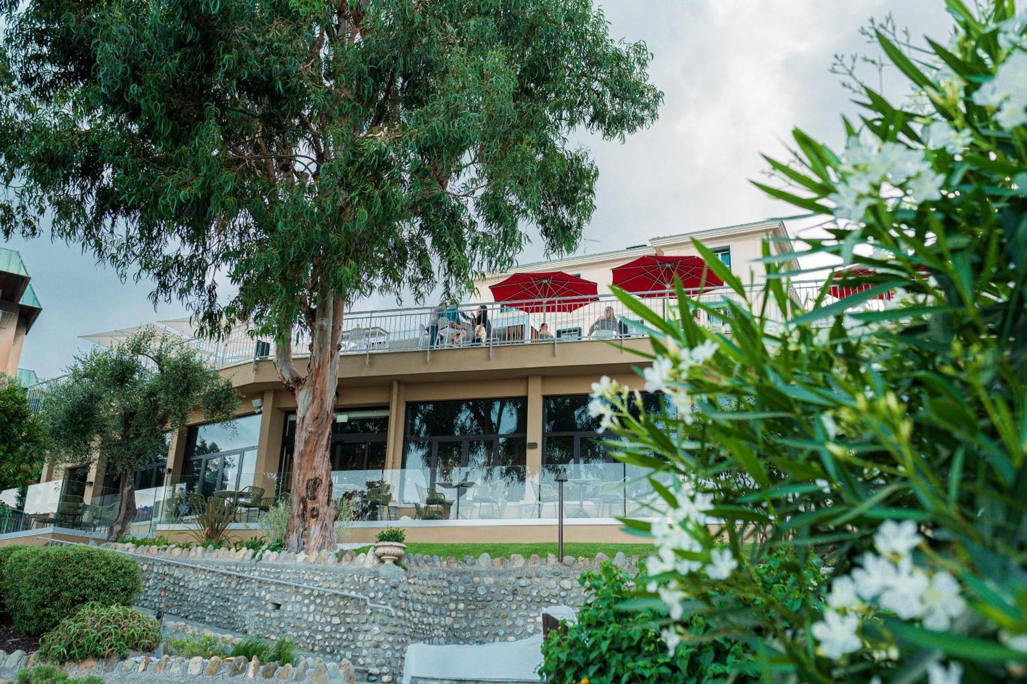 Hotel Villa Levi Санремо Экстерьер фото