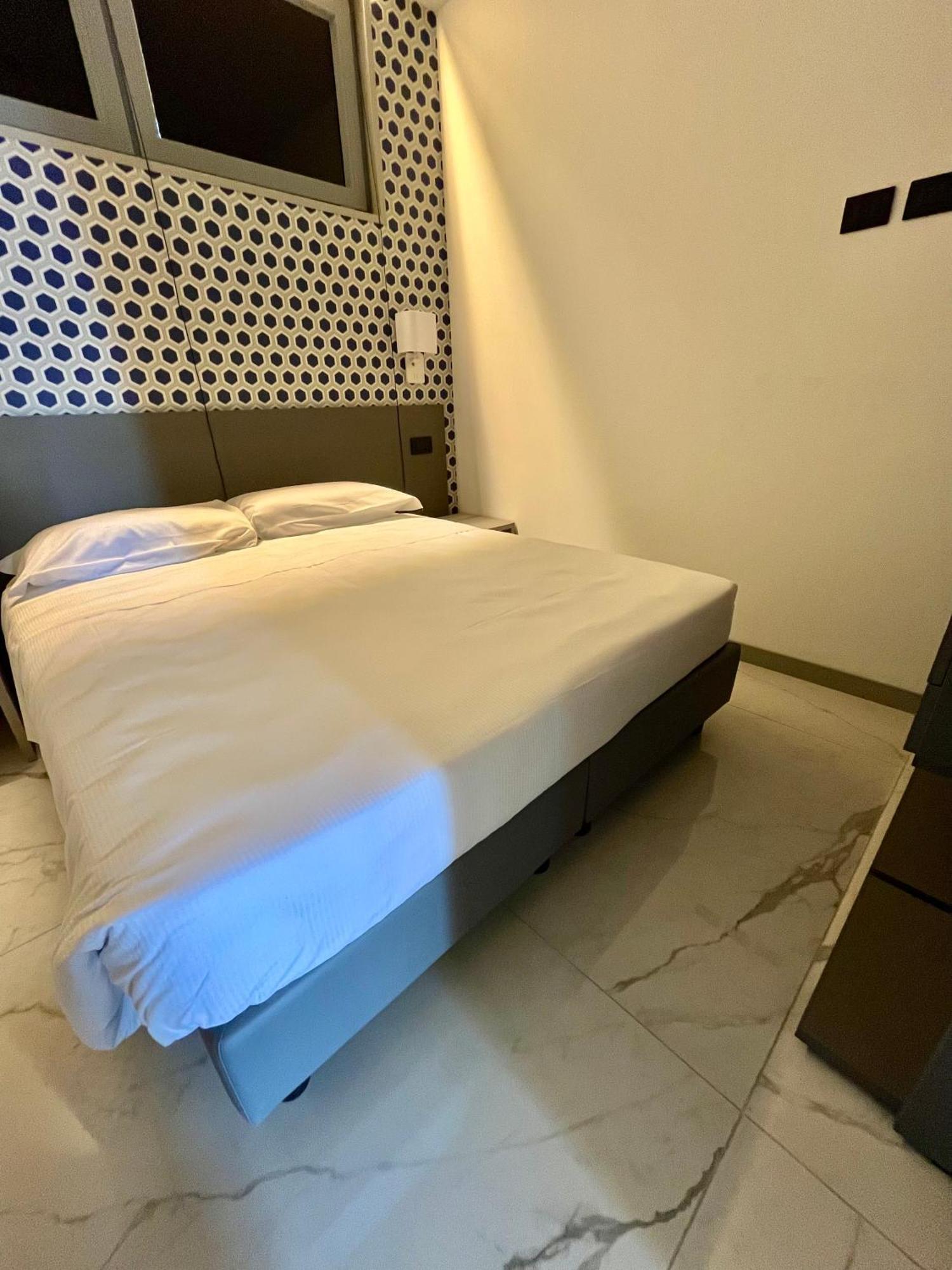 Hotel Villa Levi Санремо Экстерьер фото